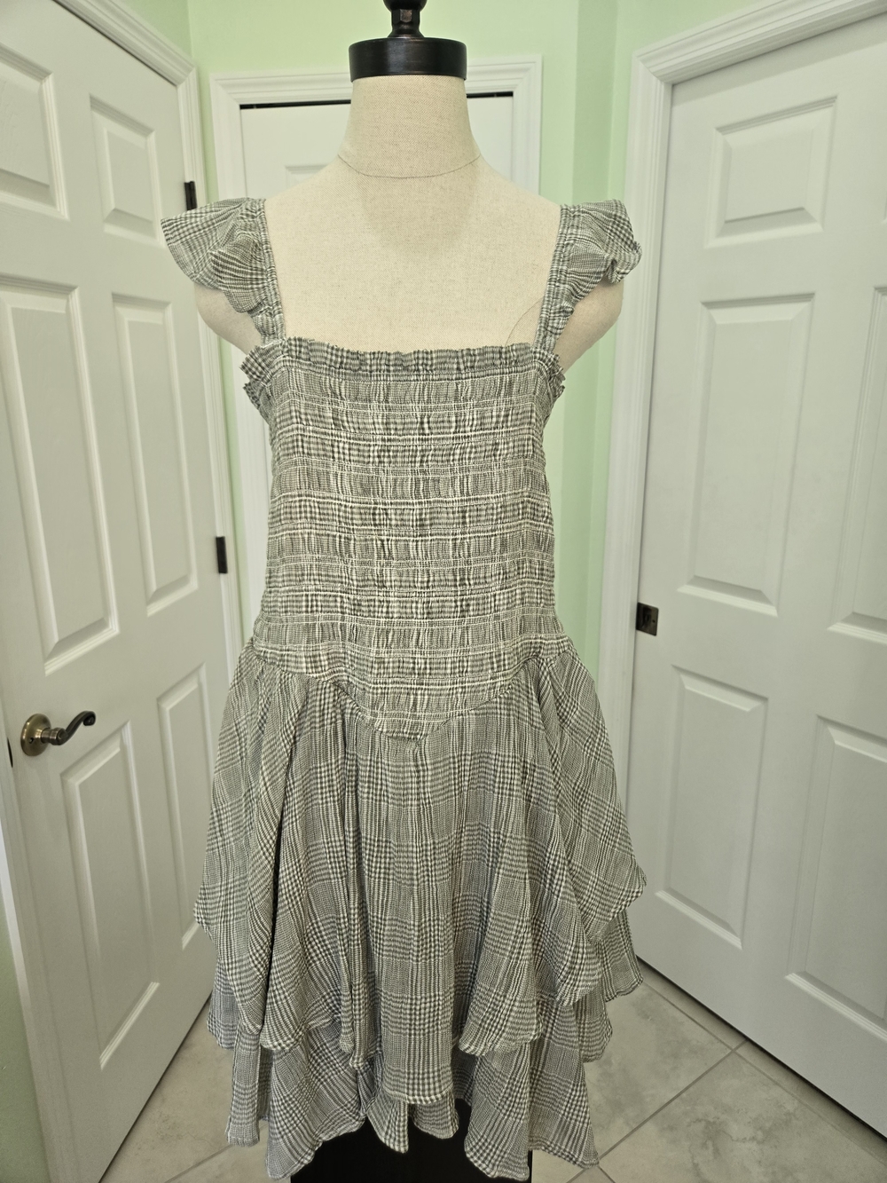 aerie Olive Green & White Gingham Plaid Smocked Ruffle Dress XL Flirty Feminine
